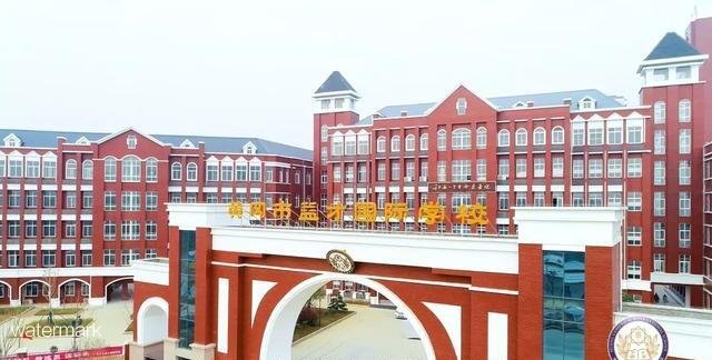 湖北省黃岡市益才國際學(xué)?！腔坌@人臉識(shí)別測(cè)溫閘機(jī)項(xiàng)目