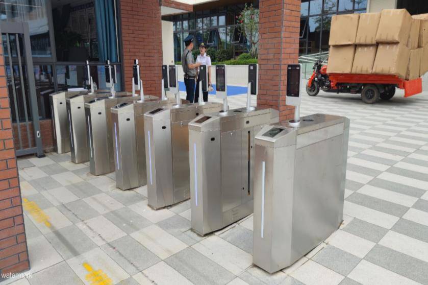 助力校園出入口疫情防控，智能防疫閘機系統(tǒng)守護校園安寧