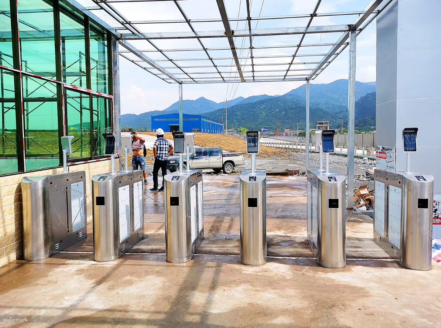  廣西大藤峽工地實(shí)名制人臉識別翼閘案例