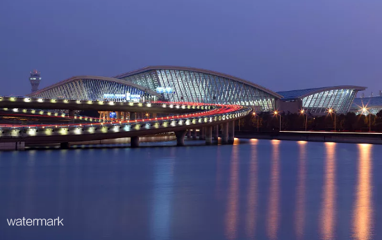 上海浦東國際機(jī)場——人臉識別豪華擺閘項(xiàng)目