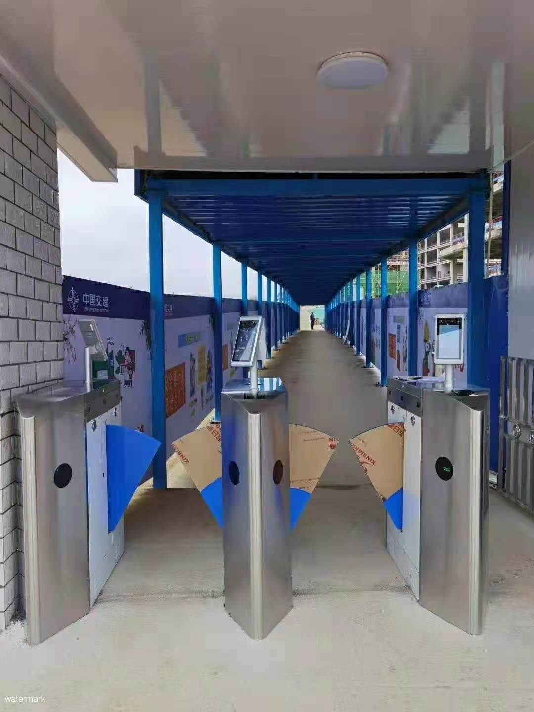 測(cè)溫健康碼核驗(yàn)通道閘機(jī) 為健康通行保駕護(hù)航