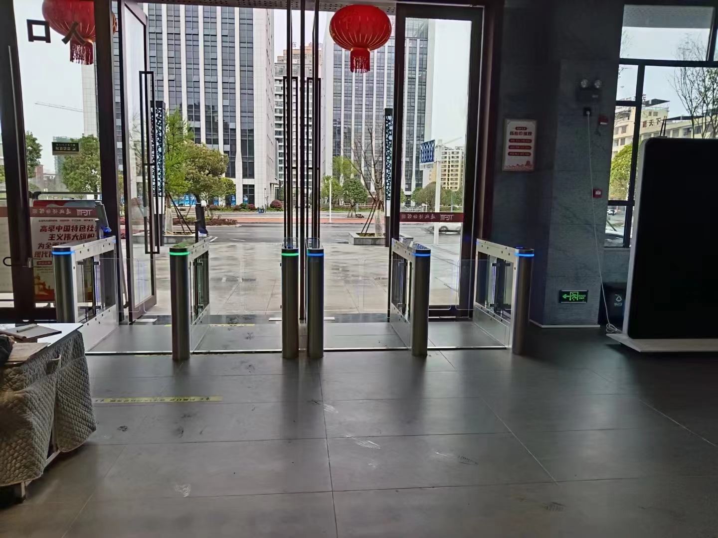 智能化演唱會(huì)門禁閘機(jī)保障安全提升入場(chǎng)效率
