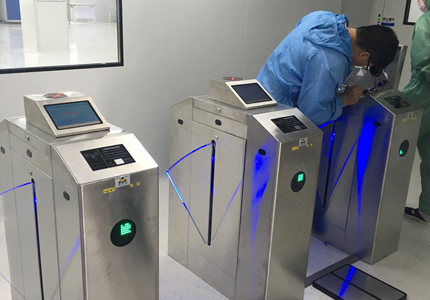 ESD防靜電閘機(jī)使用時(shí)要注意哪些事項(xiàng)？