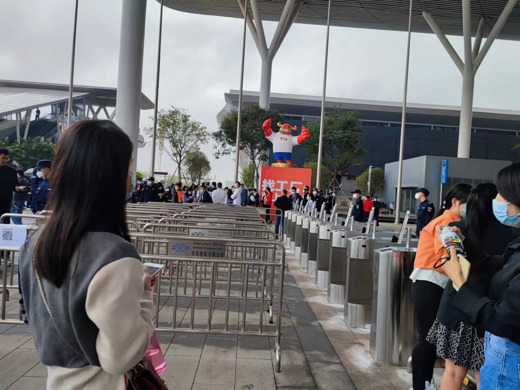 智能人臉識別門禁與傳統(tǒng)門禁對比優(yōu)勢何在
